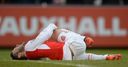 Wilshere suffers injury scare