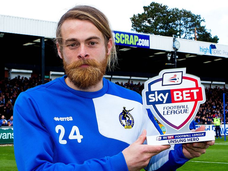 Stuart Sinclair of Bristol Rovers receives his Sky Bet Football League Unsung Hero award