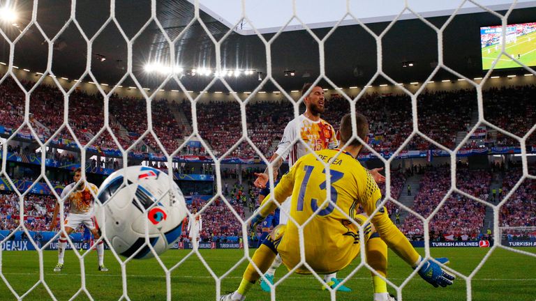 David de Gea is beaten by Nikola Kalinic's shot as Croatia defeat Spain