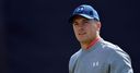 WATCH: Spieth on his knees!