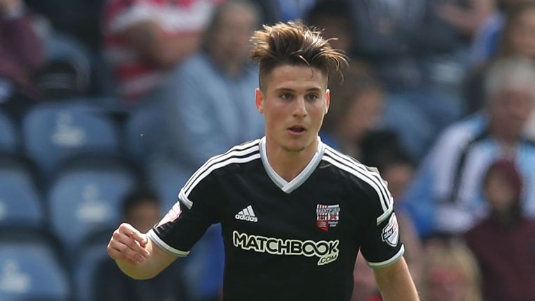 Sergi Canos in action for Brentford
