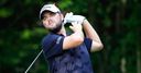 Leishman moves into contention