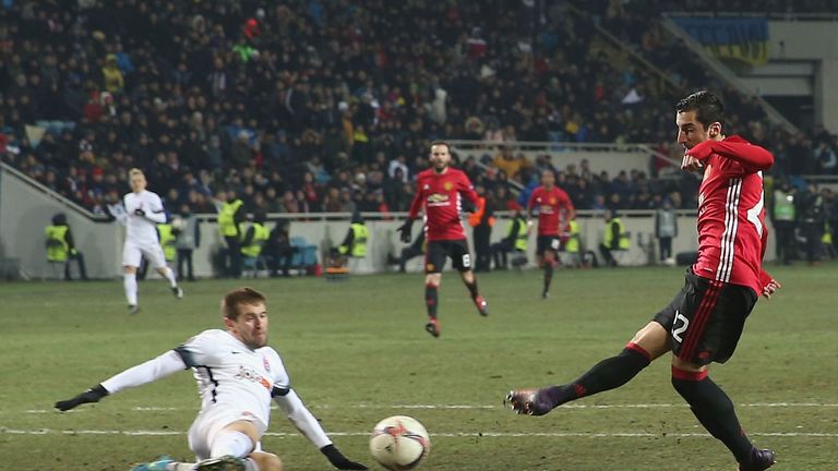 Henrikh Mkhitaryan's superb solo goal guided Manchester United into the Europa League last 32