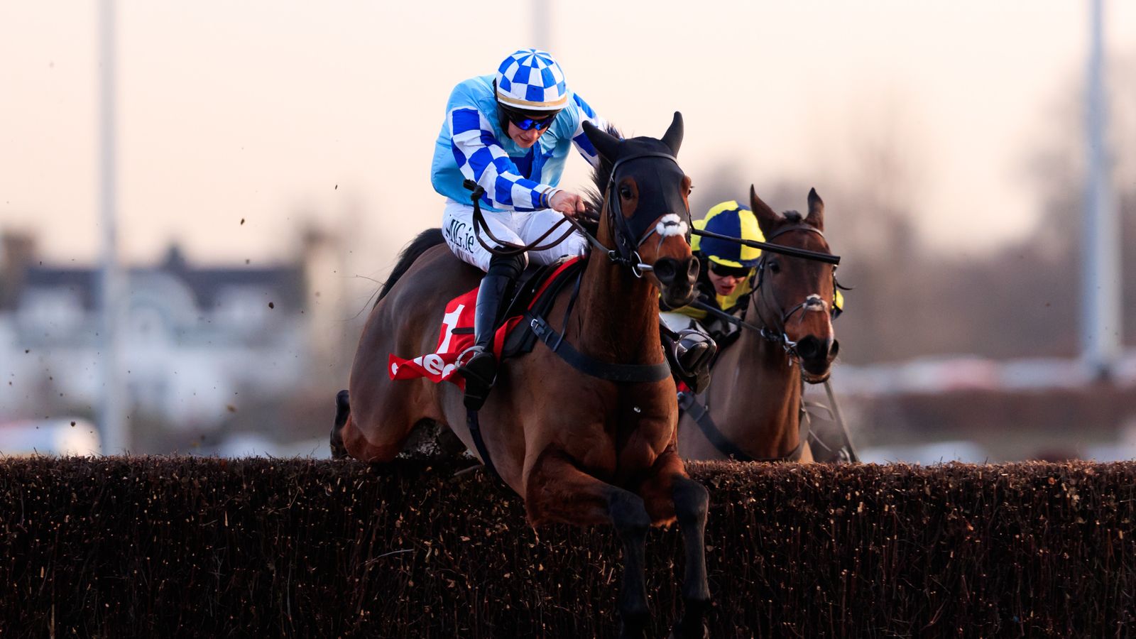 Tom George happy with Kempton duo - Tom George happy with Kempton duo