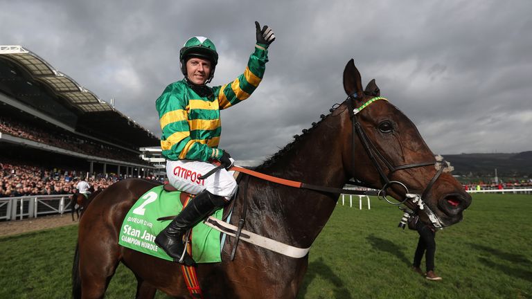 Noel Fehily rode If The Cap Fits to victory