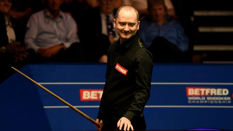 Graeme Dott is through to the second round at the Crucible