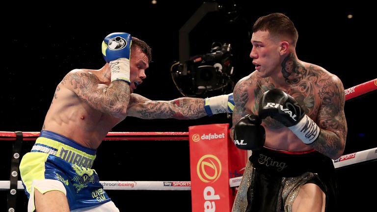 Rosado enjoyed spells of success as both fighters traded at close quarters