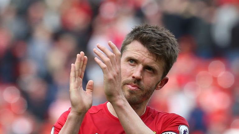 Michael Carrick will decide on his retirement at the end of the 2017/2018 season