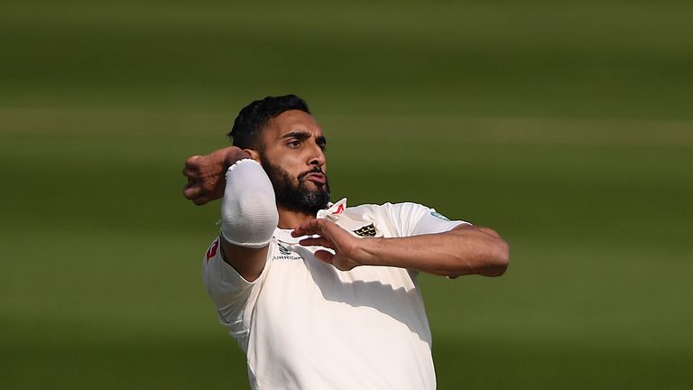 Ajmal Shahzad has secured a deal with Leicestershire
