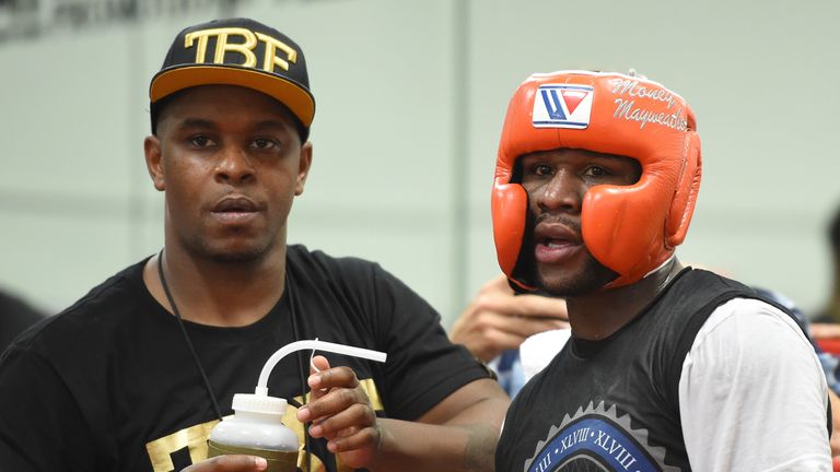 Mayweather will have too many tricks for McGregor, according to Froch