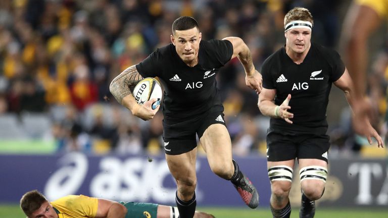 Sonny Bill Williams breaks through the Australian defence