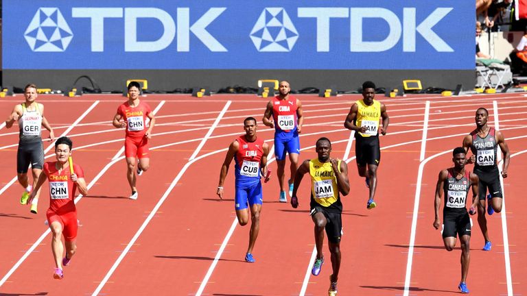 Bolt comfortably anchored Jamaica into the 4x100m final