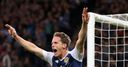 Scotland keep World Cup hopes alive
