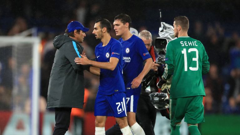  Conte celebrates with Zappacosta at the final whistle