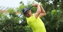 Fowler leads in storm-hit Mexico