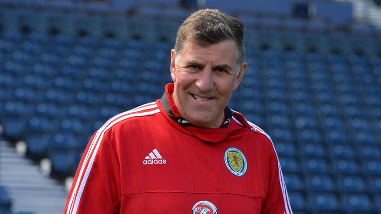 Mark McGhee is the new manager of Barnet