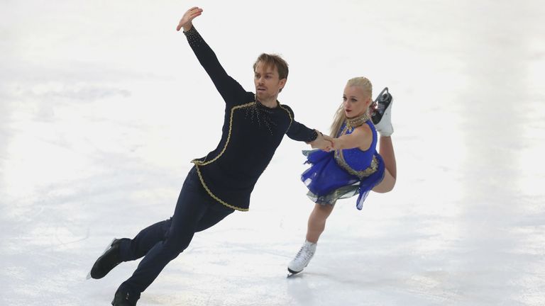 Coomes and Buckland competing at the Nebelhorn Trophy