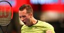 WATCH: Kohlschreiber's no-look drop shot