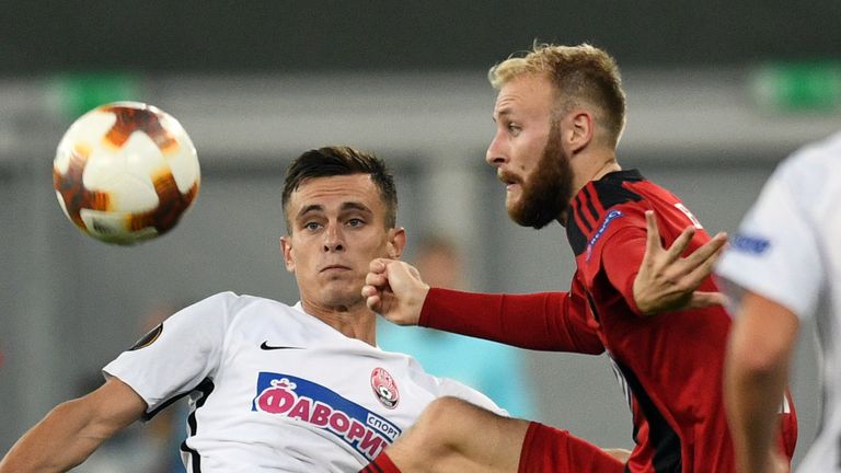 Curtis Edwards (R) is one of two English Otsersund players