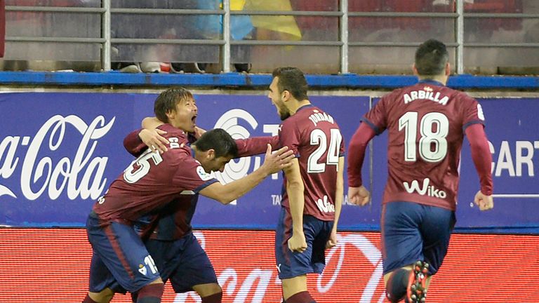 Eibar romped to a 5-1 victory at the Ipurua Municipal Stadium