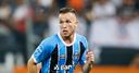 Barcelona complete Arthur signing
