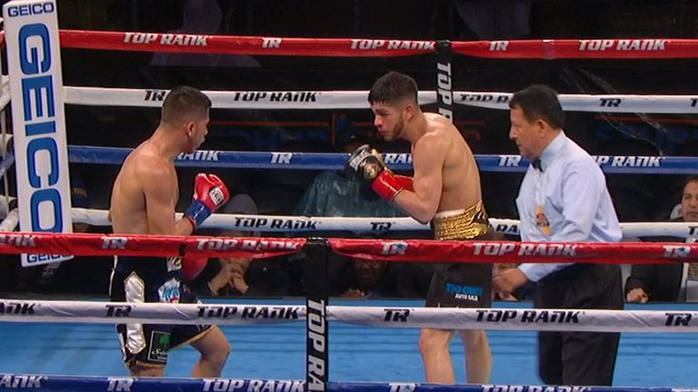 Saucedo (l) stopped Lopez with a classy bodyshot