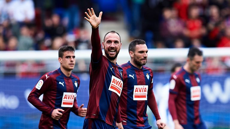 Kike celebrates his equaliser for Eibar on Saturday
