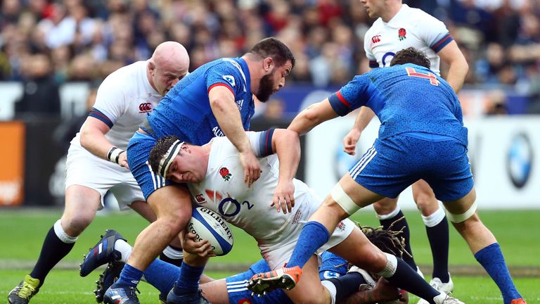 England struggled at the breakdown against France