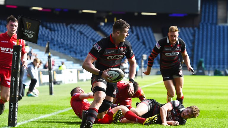 Magnus Bradbury made it a dream first quarter for the home side when he touched down for their fourth try
