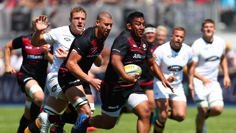 Mako Vunipola on the charge for Saracens