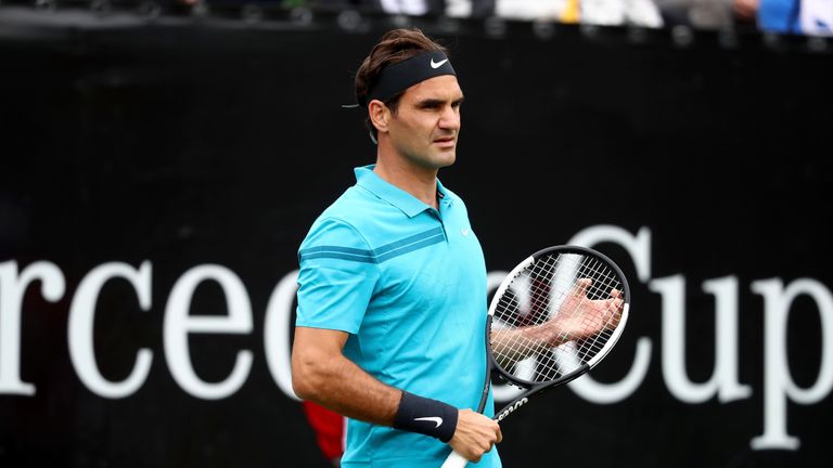 Roger Federer maintained his unbeaten record against Mischa Zverev in their sixth encounter