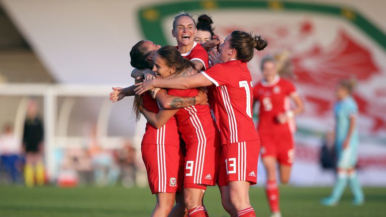 Wales set up a winner-takes-all World Cup qualifying showdown with England
