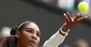 Serena battles into final four