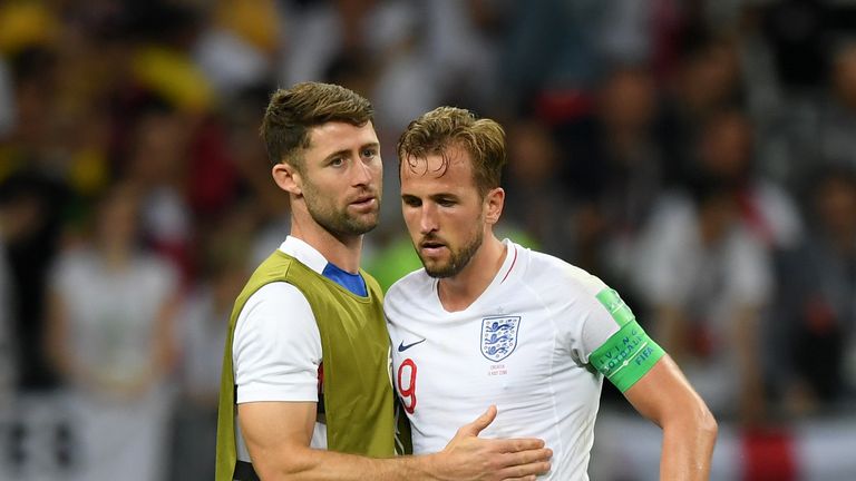 Cahill consoles Harry Kane after the semi-final defeat to Croatia