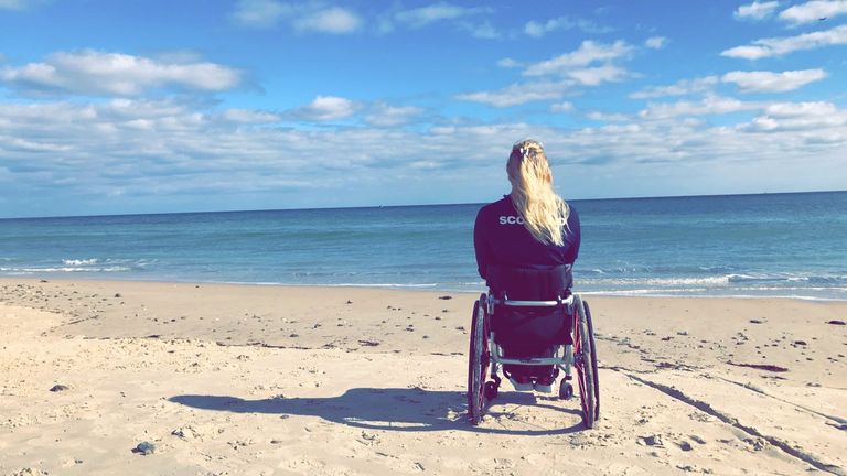 The Australian beaches helped Samantha 'find herself'