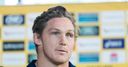 Hooper pens news Wallabies deal