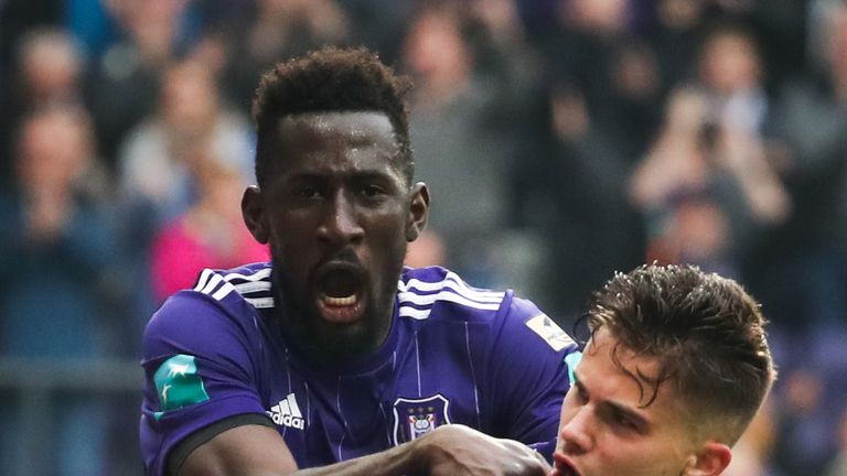 Wolves signed Leander Dendoncker on loan