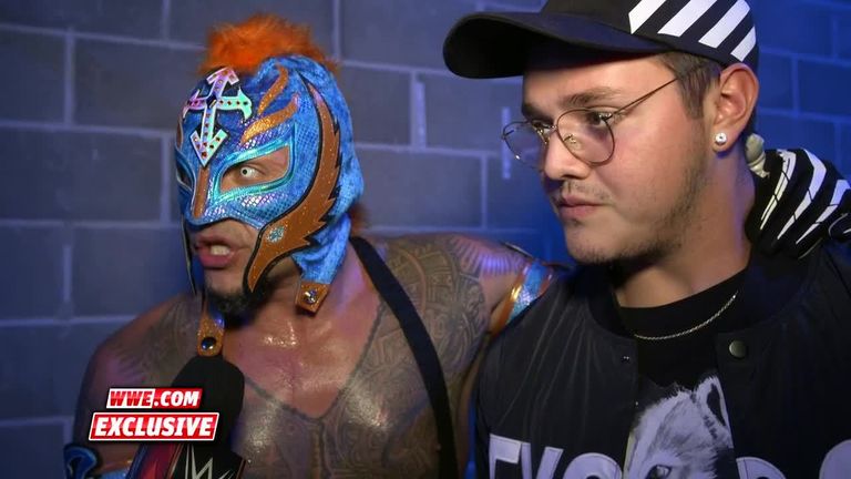 Wwe Raw Rey Mysterio Wins Universal Title Shot In Fatal Five Way Wwe