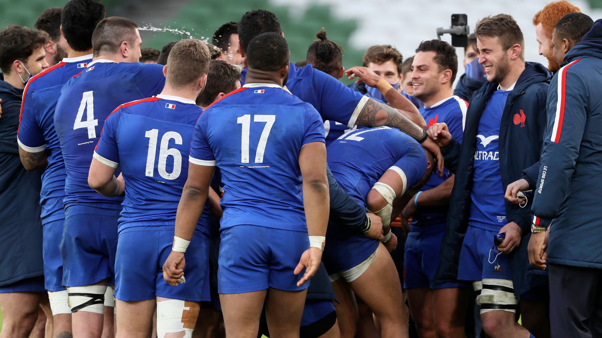 French rugby players kissing