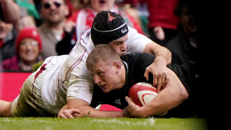 Wales back-row Jac Morgan got over for the opening try of the Test on 20 minutes