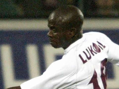 Image of Makinwa: Gretna move