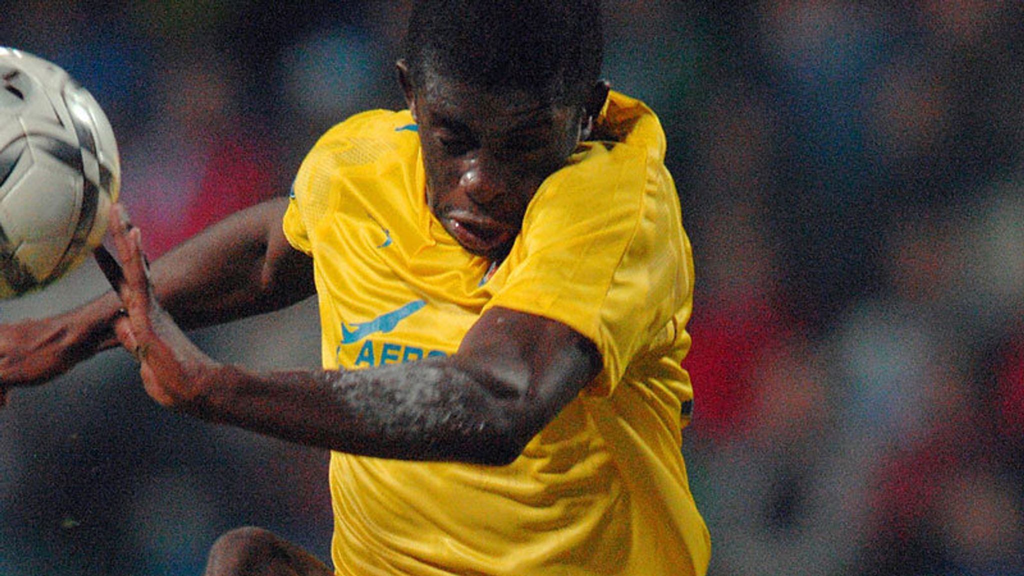 Lille strike Mavuba deal Football News Sky Sports