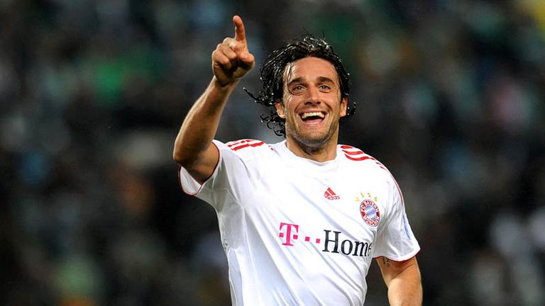 Luca Toni adds a brace in the final ten minutes as Bayern coast to victory.