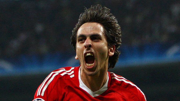 82nd minute: Yossi Benayoun scores the only goal to give Liverpool the advantage.