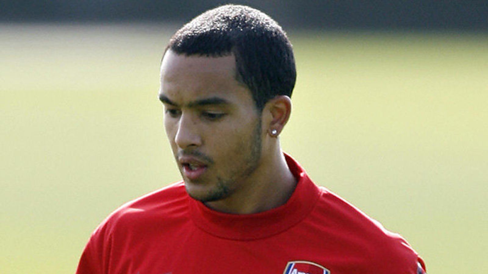 Wenger eyes Walcott return | Football News | Sky Sports