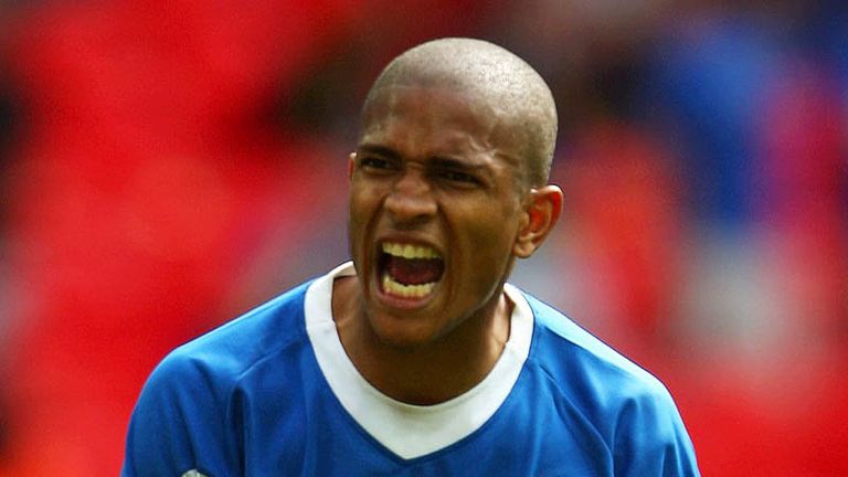 Simeon Jackson scores the only goal as Gillingham gain promotion to League One.