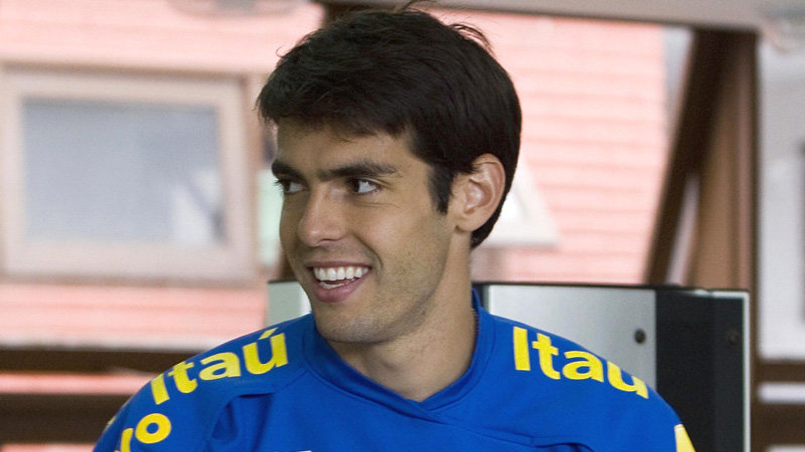 File:Kaká Postgame In Houston, March 2015 (cropped).jpg - Wikipedia