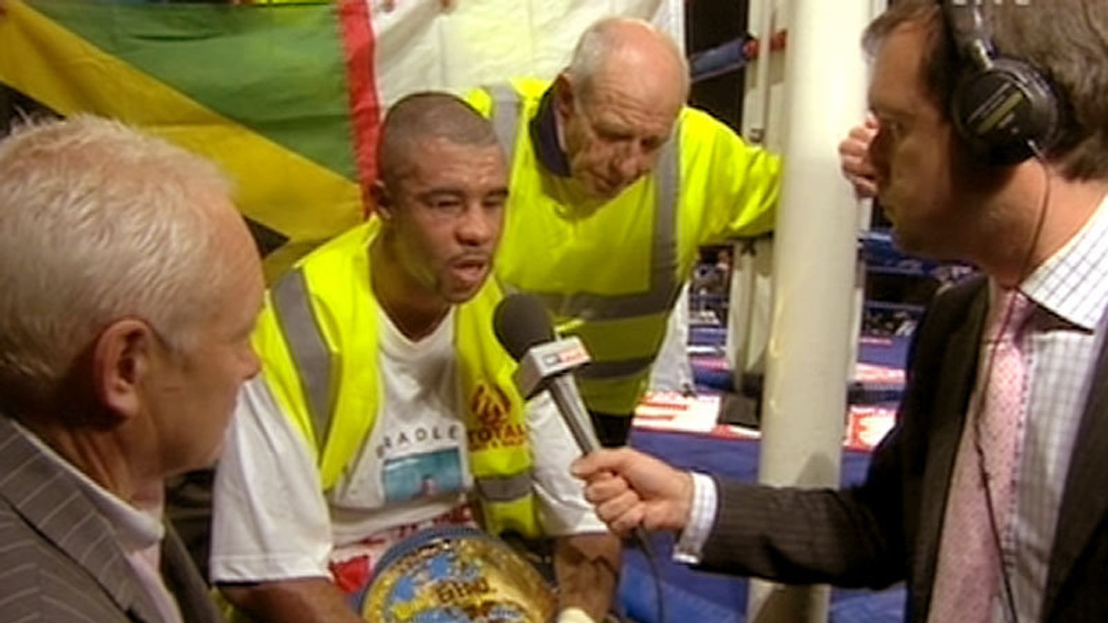 Maloney & Munroe honoured | Boxing News | Sky Sports