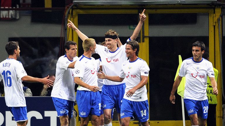 10th minute: Hannu Tihinen puts FC Zurich into the lead at the San Siro.