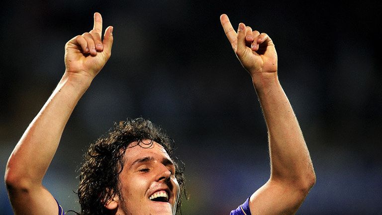 Jovetic doubles the lead for Fiorentina with a near post flick.